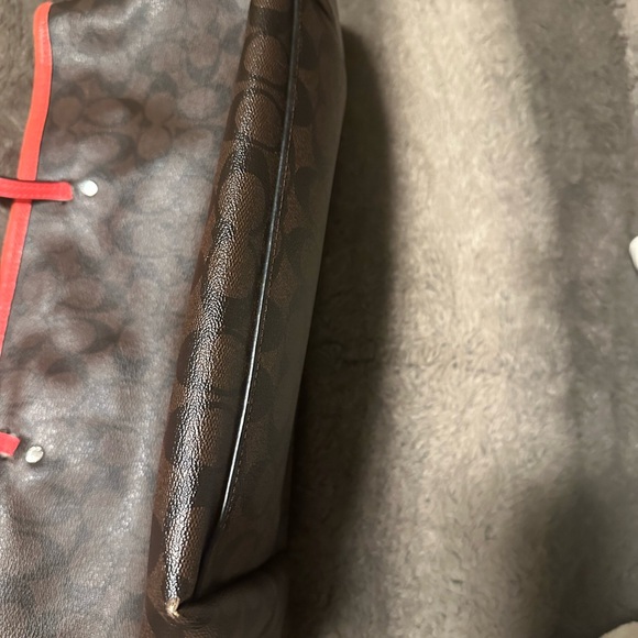 Coach Tote F34703 - Picture 6 of 13